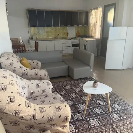 One Bedroom דירה טיראנה