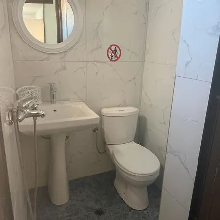 דירה One Bedroom טיראנה